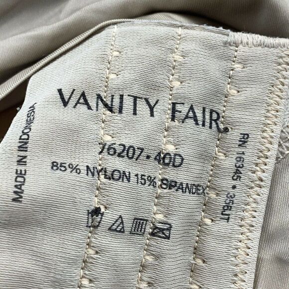 Vanity Fair Nearly Invisible Underwire Bra 40D - Picture 8 of 8